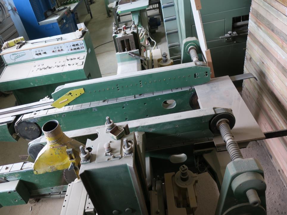 Dřevoobráběcí stroje-4